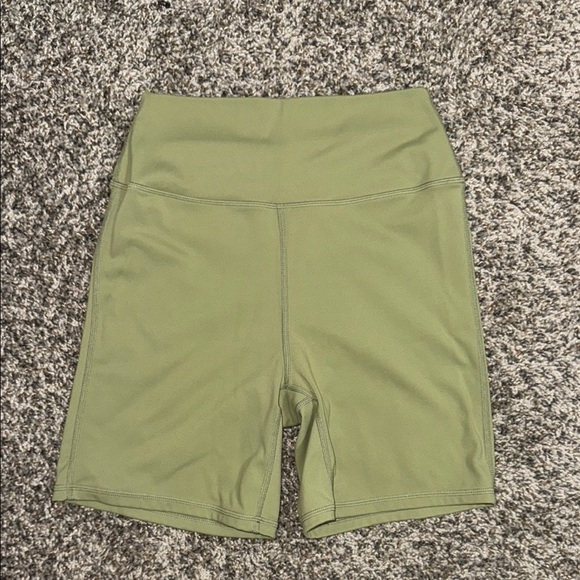 Revolve Olive Green Women's Shorts size Small - high rise - Picture 1 of 7